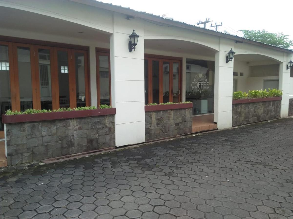 Hotel Besar Purwokerto Exterior photo